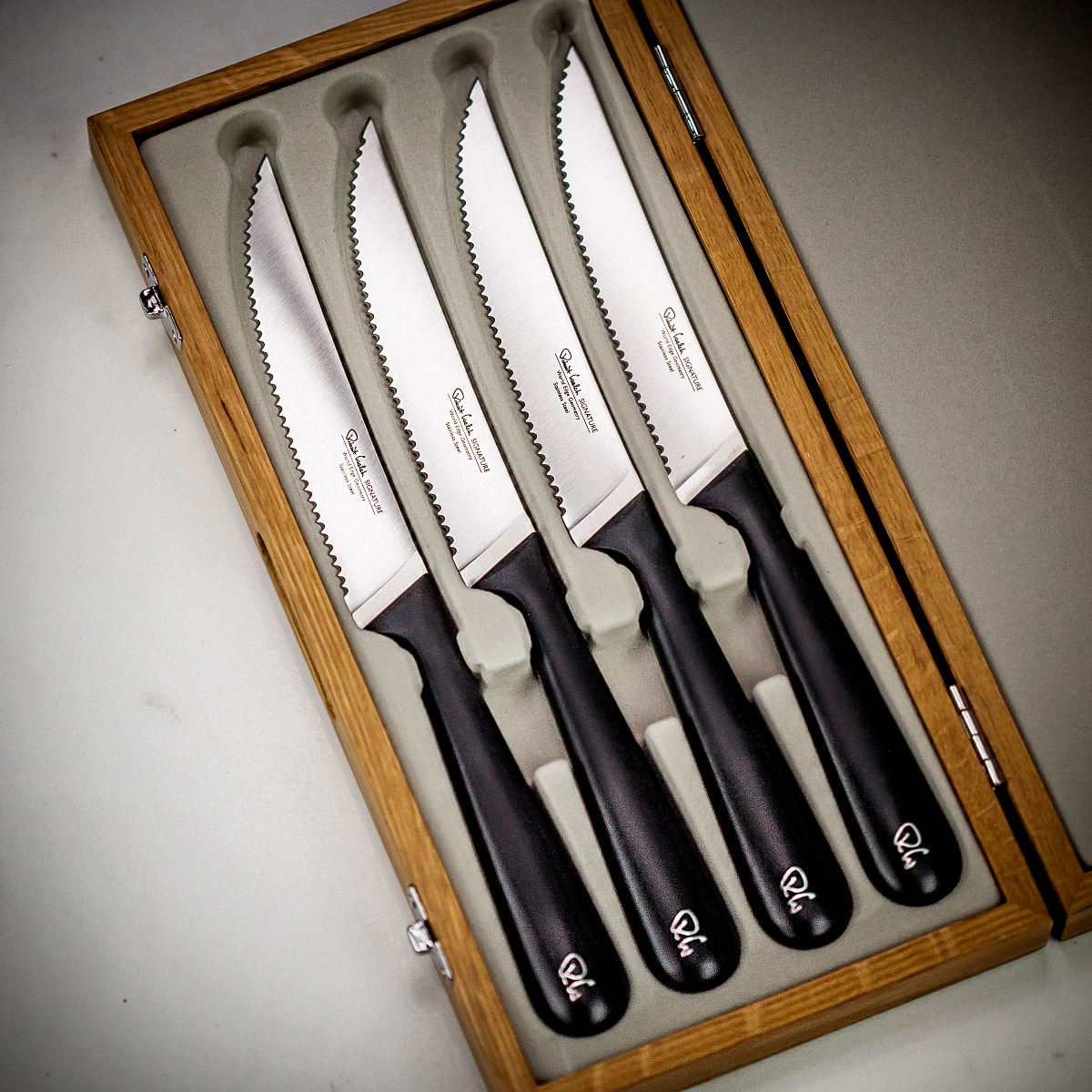 robert welch knife set